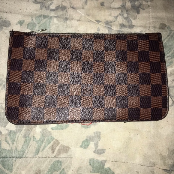 Brown Louis Vuitton Never full pochette